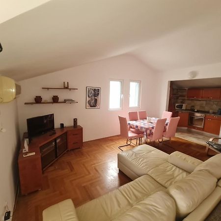 Nerina Apartment Petrovac エクステリア 写真